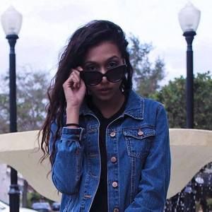 Meet your Posher, Raquel